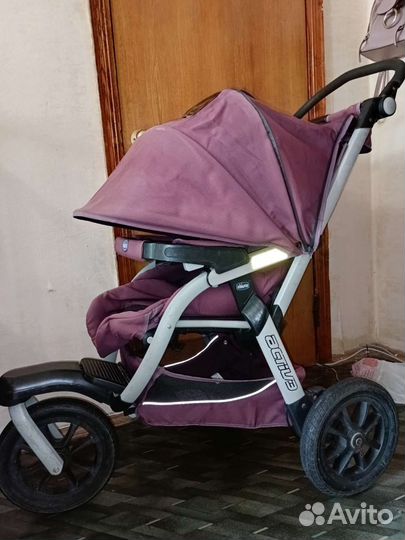 Прогулочная коляска chicco