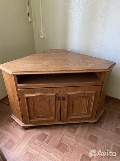 Тумба угловая под телевизор