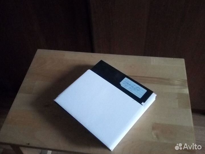 Ретро накопители информации (дискеты 5.25)