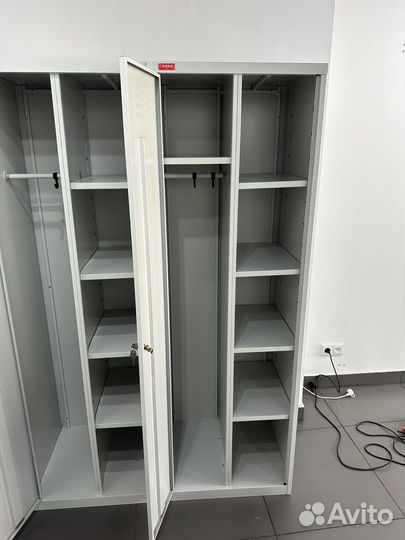 Шкаф металлический для переодевания
