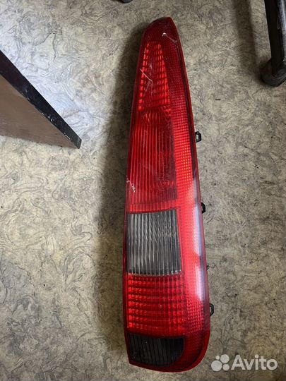 Фонарь задний правый Форд Фьюжн