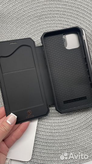 Чехол-книжка на iPhone 11 pro