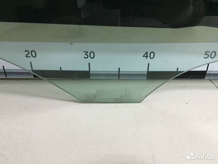 Стекло двери передней правой Volkswagen Polo Sed R