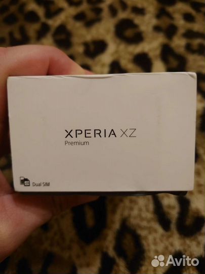 Sony Xperia XZ Premium, 4/64 ГБ