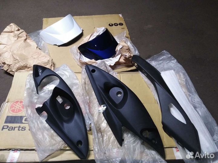 Новая оригинальная крышка левая Yamaha RS Venture