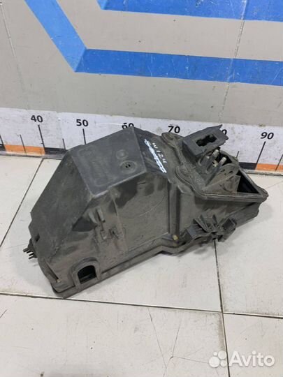 Корпус блока предохранителей Mercedes W124 E