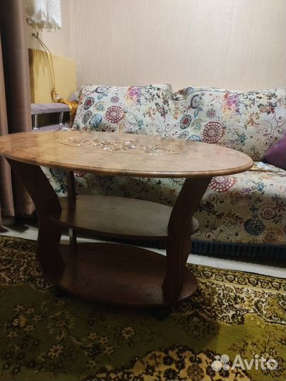 Журнальный столик на колесах бу