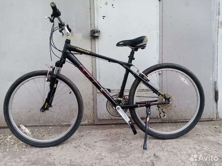Велосипед фирмы GT на алюминиевой раме M