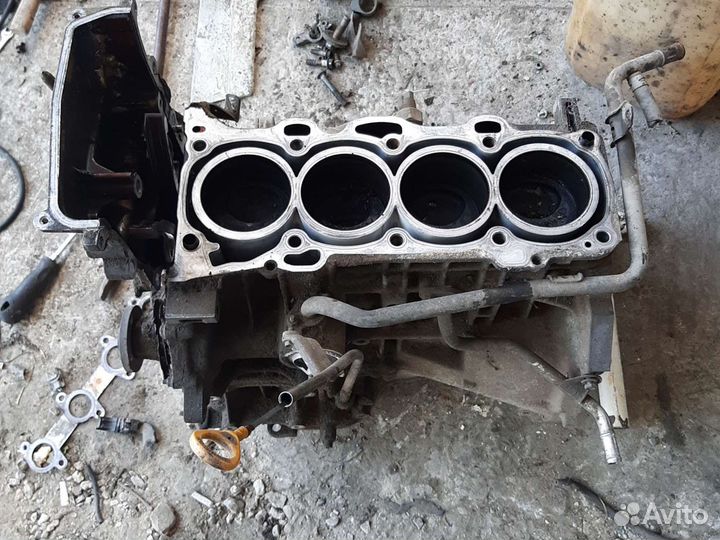 Блок двигателя 1AZ Toyota 2.0i