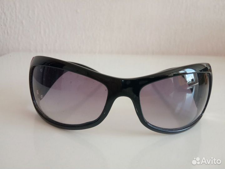 Очки солнцезащитные