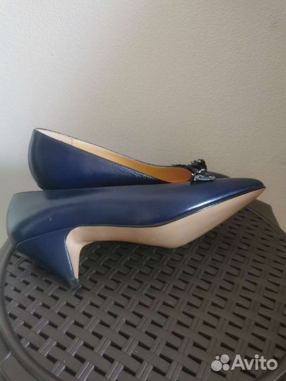 Новые кожаные туфли, Италия, 37 р