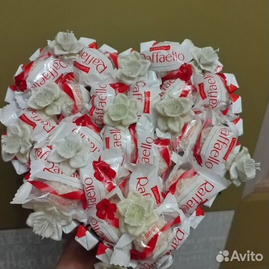 Сладкий подарок с шоколадом