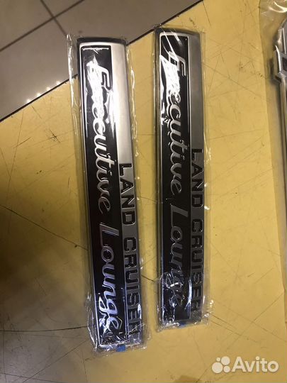 Эмблема Шильдик Executive Lounge L5GG3