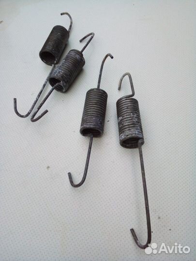 Пружина бака стиральной машины Indesit