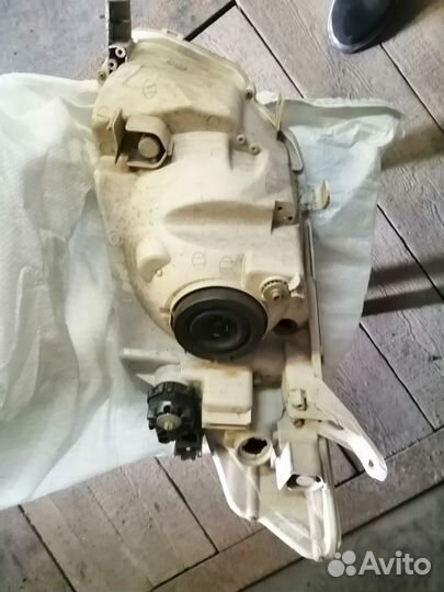 Фары на toyto corolla