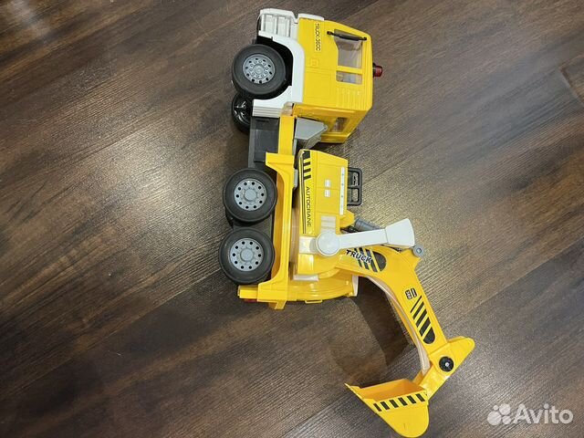 Экскаватор игрушка