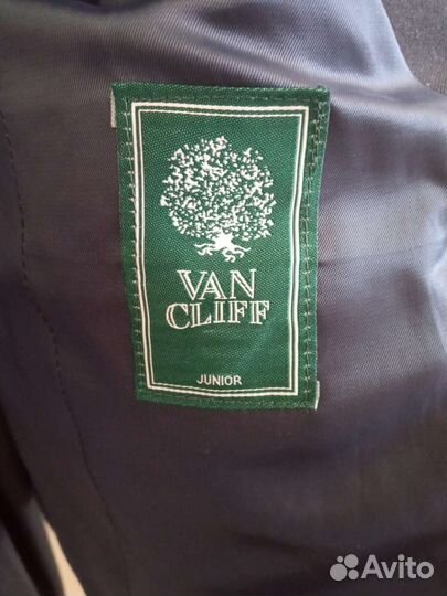 Школьный костюм для мальчика серый 146