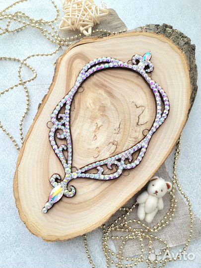 Корона на кичку для художественной гимнастики