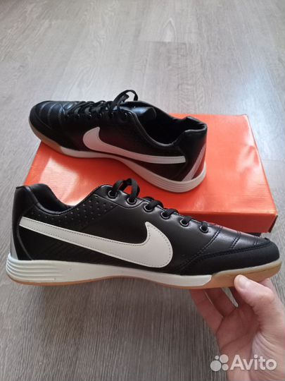 Бампы футзалки nike tiempo 43 / 44