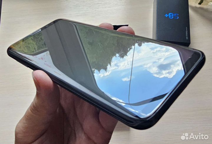 Телефон Samsung Galaxy S8 plus