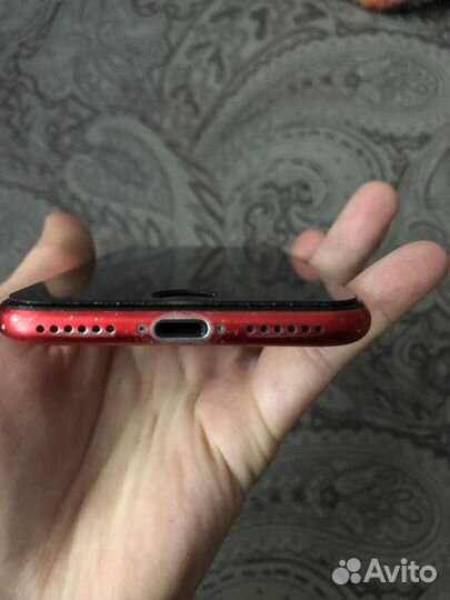 Телефон iPhone 8