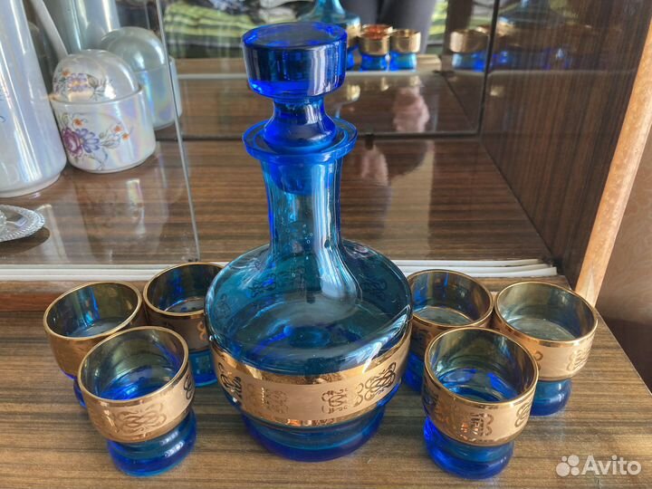 Графин с рюмками