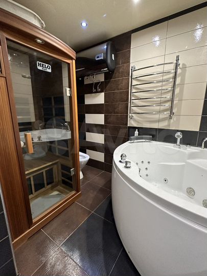 2-к. квартира, 77 м², 3/10 эт.