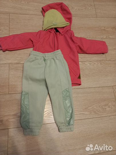 Комплект одежды на девочку