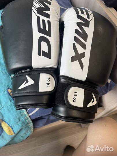 Боксерские перчатки 14 oz
