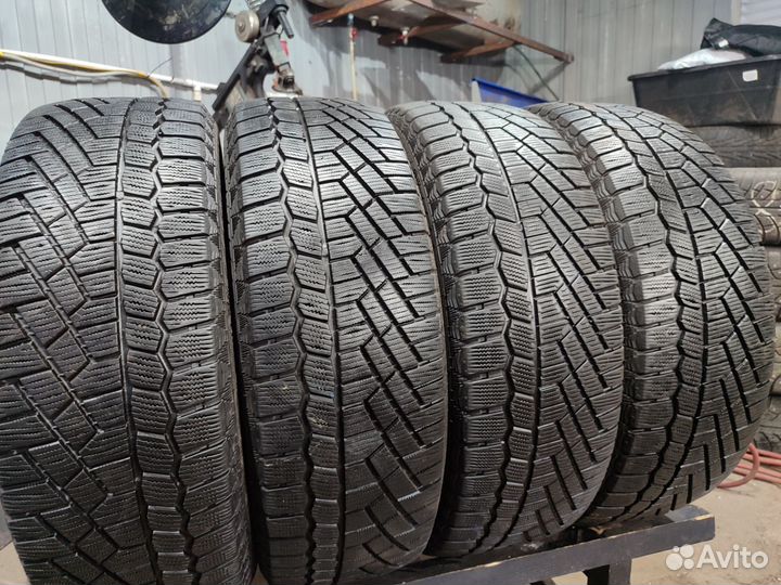 Gislaved Nord Frost 200 215/60 R17