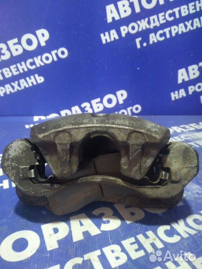 Передний левый суппорт Mitsubishi Galant 8 седан