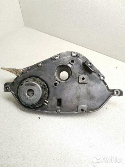 Крышка головки блока цилиндров Mercedes-Benz