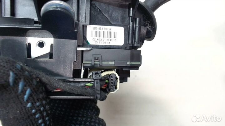 Переключатель поворотов и дворников Volkswagen Pha