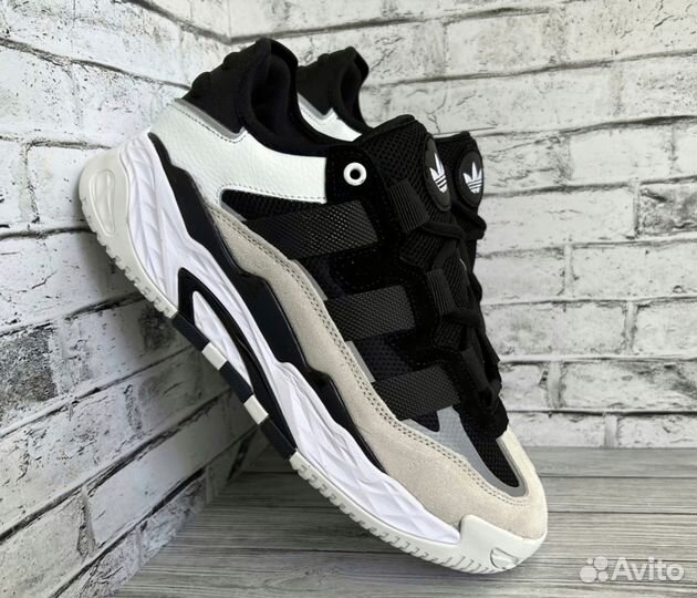 Кроссовки Adidas