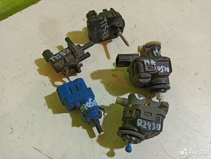 Моторчик корректора датчик Toyota Mazda