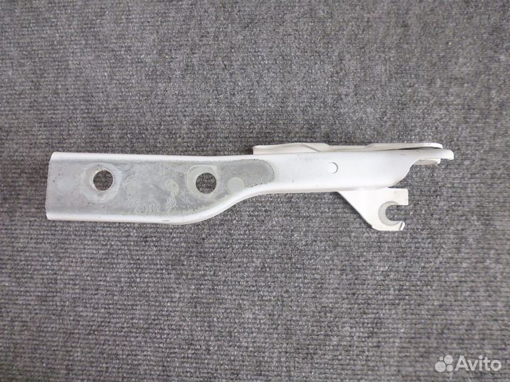 Ауди Q5 петля капота правая с 2009-2016