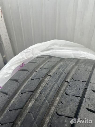 Pirelli P Zero 245/35 R19 93Y