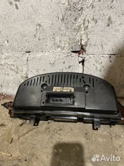 Приборная панель Volkswagen Passat B6