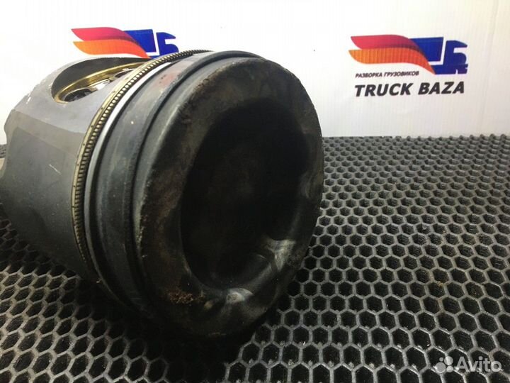 Поршень с шатуном