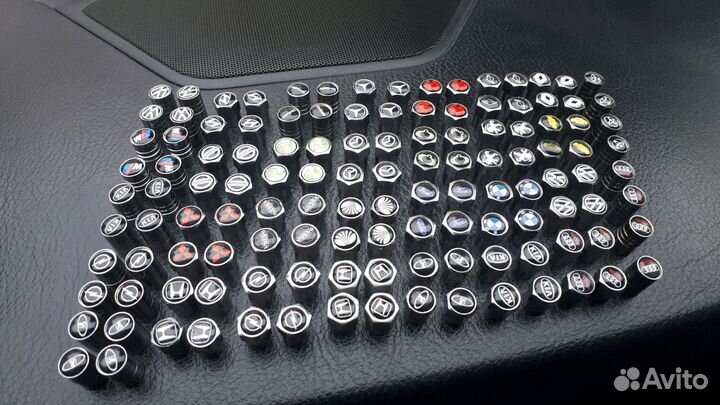 Колпачки на ниппеля с маркой авто