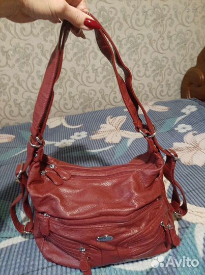 Красивая сумка можно носить рюкзаком