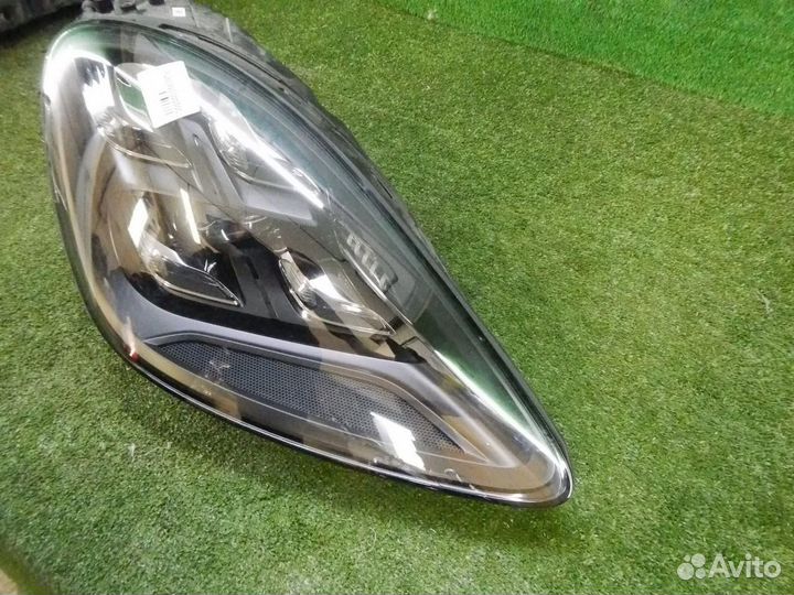 Фара правая Porsche Cayenne