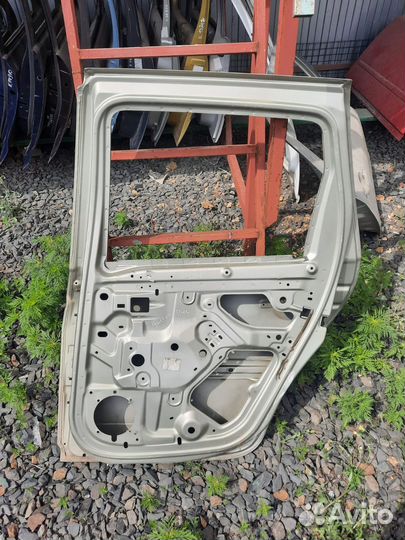 Дверь задняя правая Рено Дастер Duster