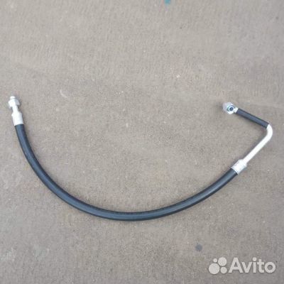 Шланг кондиционера, от компрессора к радиатору