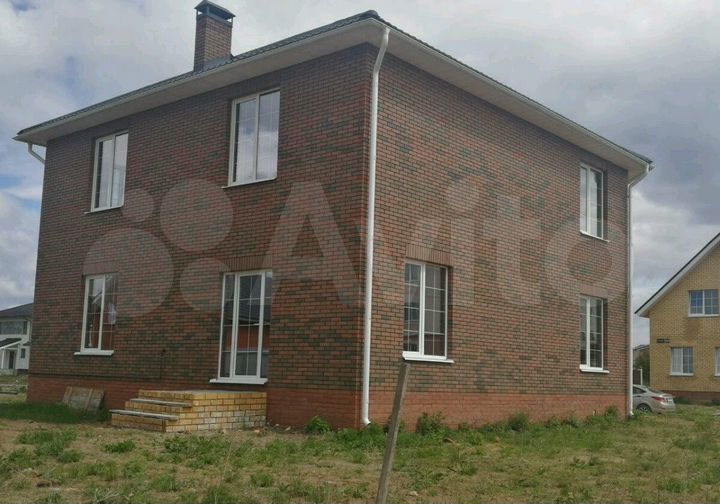 Коттедж 165 м² на участке 9,5 сот.