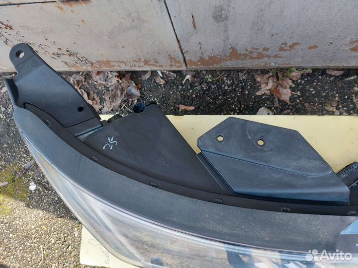 Фара LED Hyundai Elantra AD