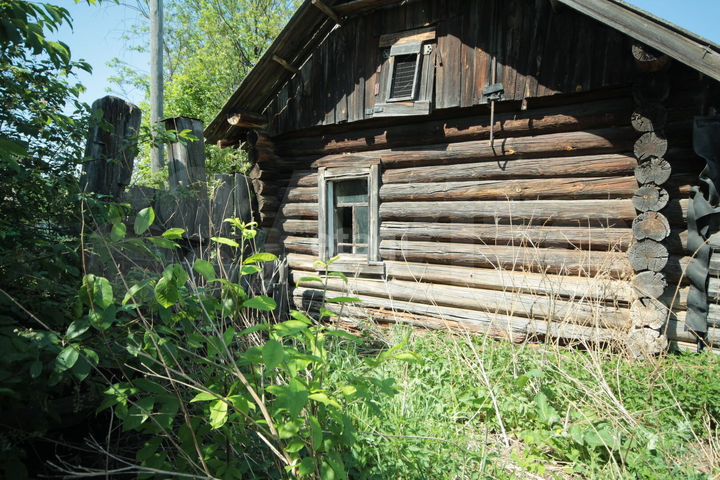 Дом 22,5 м² на участке 38 сот.