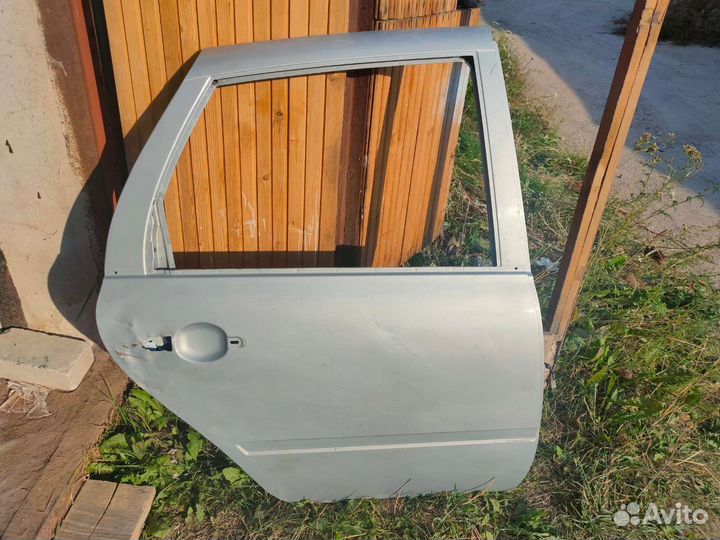 Дверь задняя правая kalina