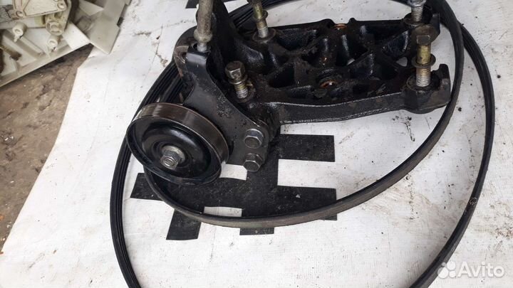 Кронштейн генератора nissan pulsar fn15