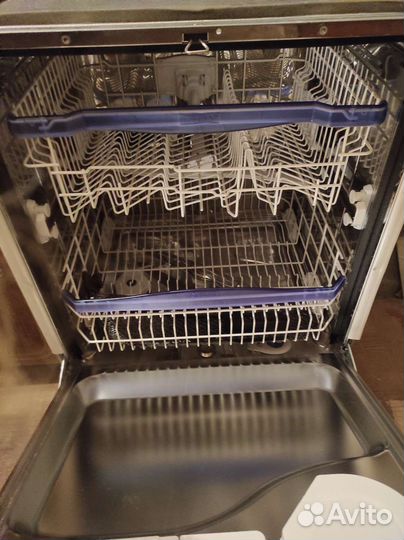 Ariston LI68 duo встраиваемая посудомоечная машина